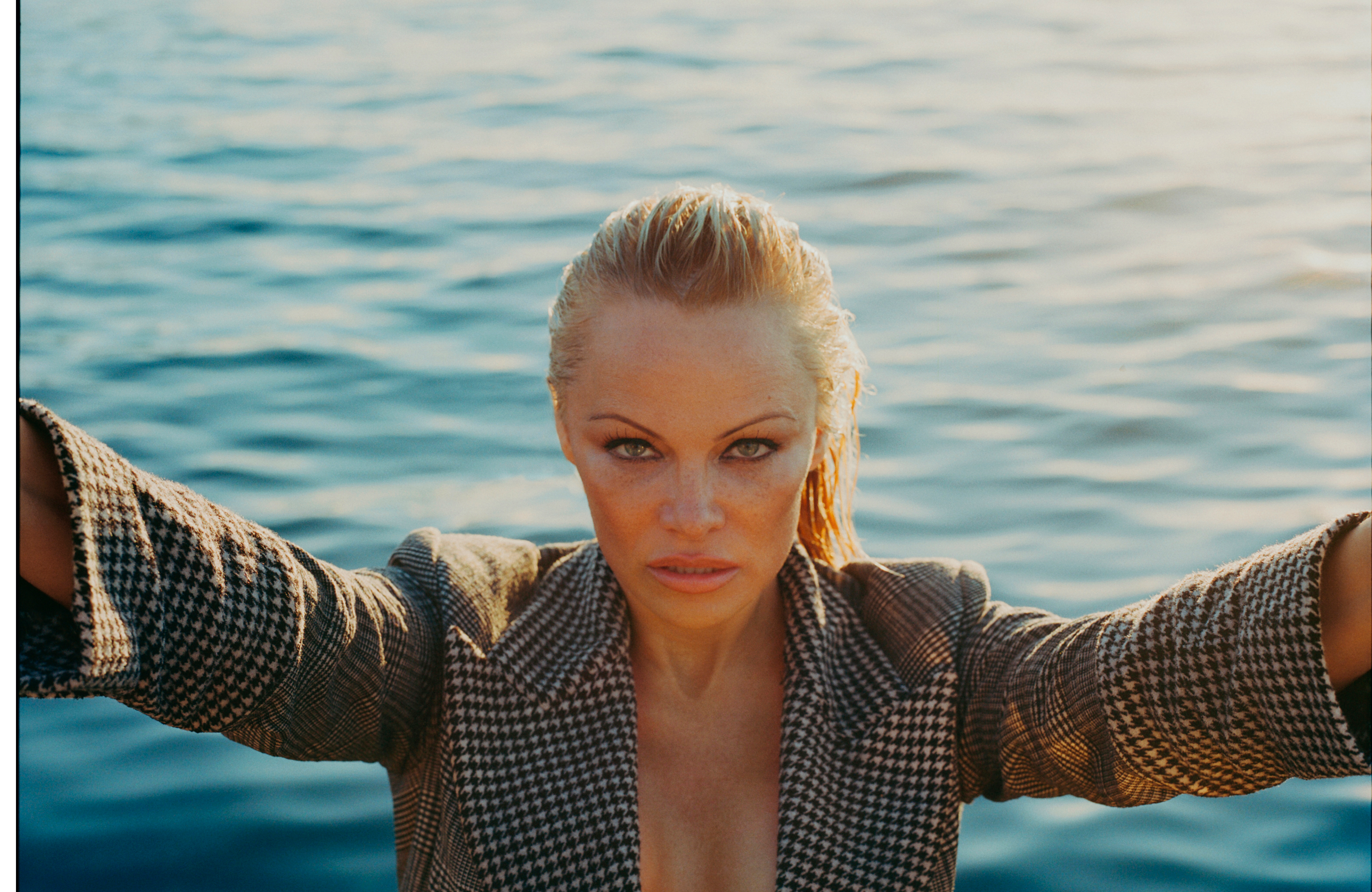 _DiIllerGlobal_Agency_ArtistRepresentation_Photography_Videography_Berlin_Germany_Milan_Italy_Globally