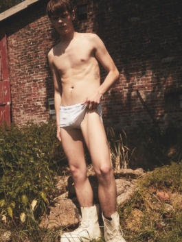  _DiIllerGlobal_Agency_ArtistRepresentation_Photography_Videography_Berlin_Germany_Milan_Italy_Globally