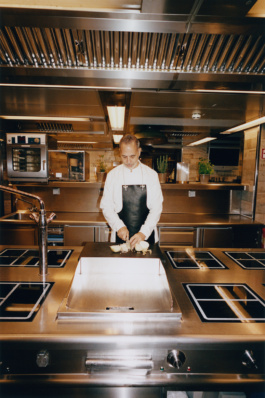 _DiIllerGlobal_Agency_ArtistRepresentation_Photography_Videography_Berlin_Germany_Milan_Italy_Globally