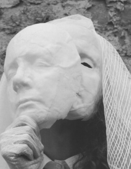 _DiIllerGlobal_Agency_ArtistRepresentation_Photography_Videography_Berlin_Germany_Milan_Italy_Globally